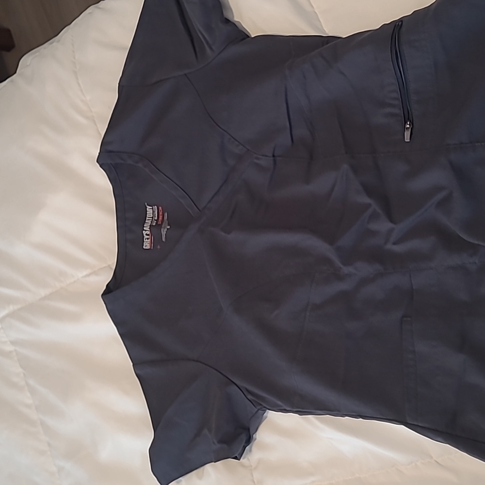 Grey's anatomy size S scrub top
